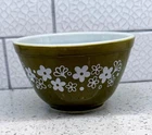 Vintage Pyrex Spring Blossom (Crazy Daisy) Mixing Bowl Pyrex 401