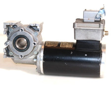 LENZE Getriebemotor SSN40-1GHBR-056C22 + Getriebe SSN40-1FHBR
