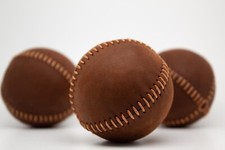 3er Set. Handgefertigte Jonglierbälle aus Leder – Used Look  Lederbälle