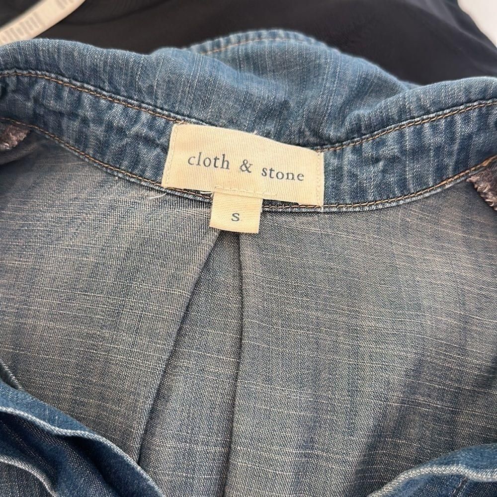 Cloth & Stone Chambray Split Back Button Down Lon… - image 7