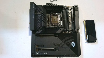 ASUS ROG Maximus Z690 Extreme Intel LGA 1700 DDR5 Extended ATX Motherboard