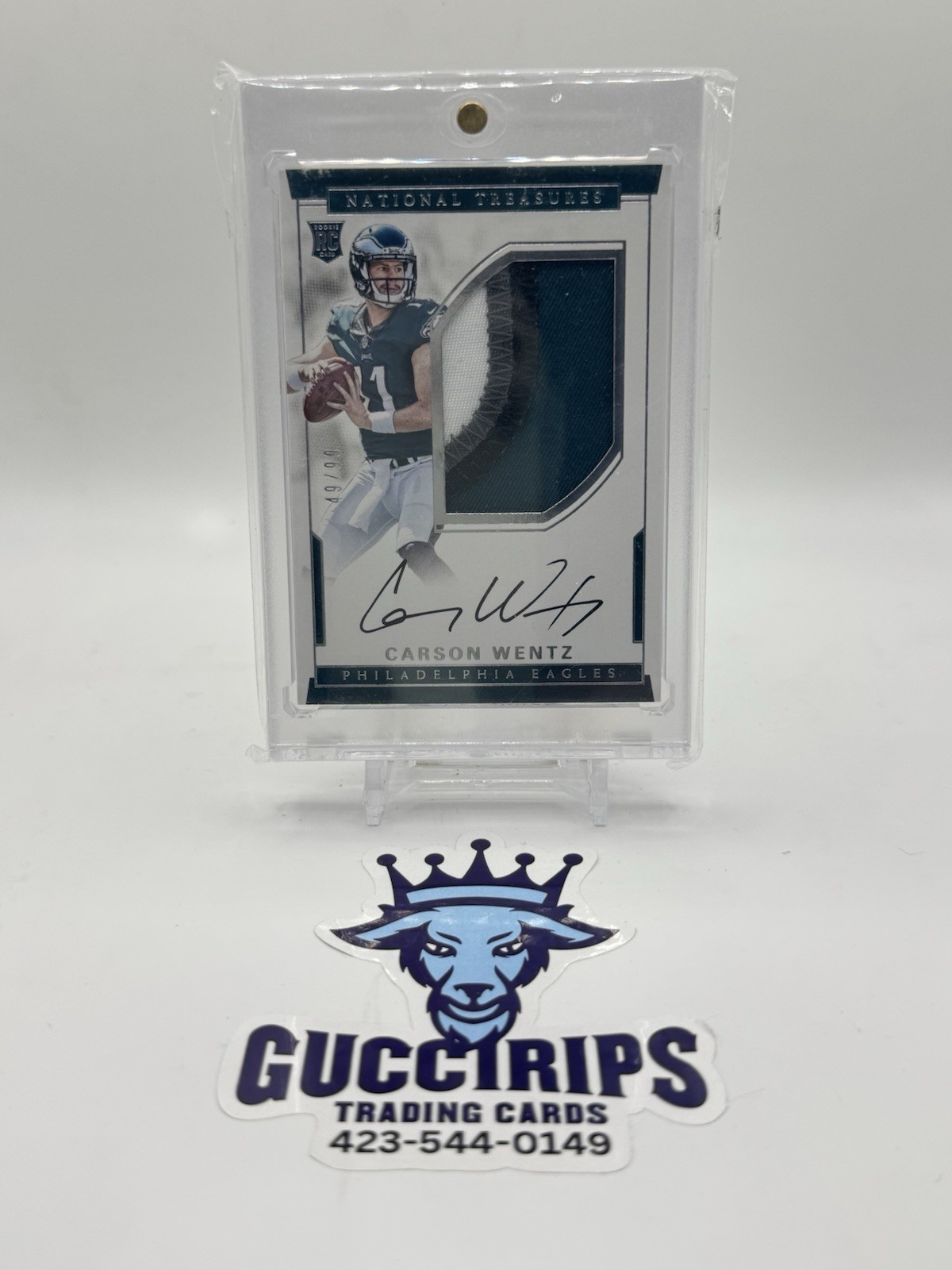 Carson Wentz Panini National Treasures #102 Patch Autograph
