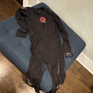 Pinnacle Shadow long sleeve wetsuit XXL DC-324