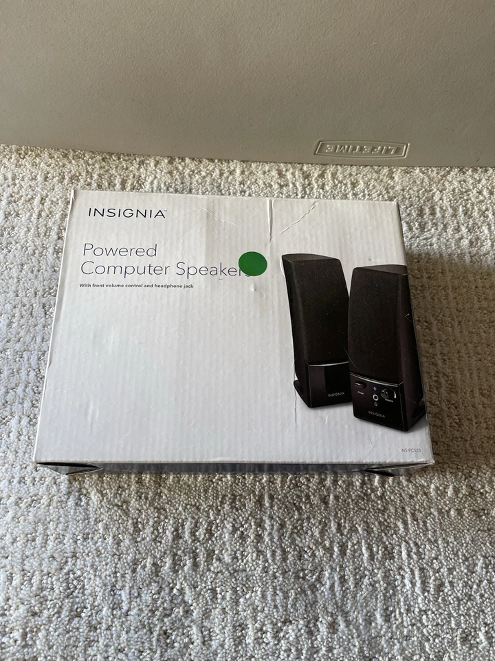 Altavoz para computadora con alimentación INSIGNIA Foto 2 de 4