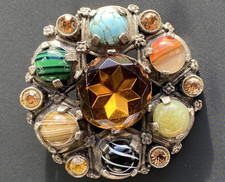 VINTAGE ROUND MIRACLE BROOCH / PENDANT MULTI AGATE TYPE STONES.