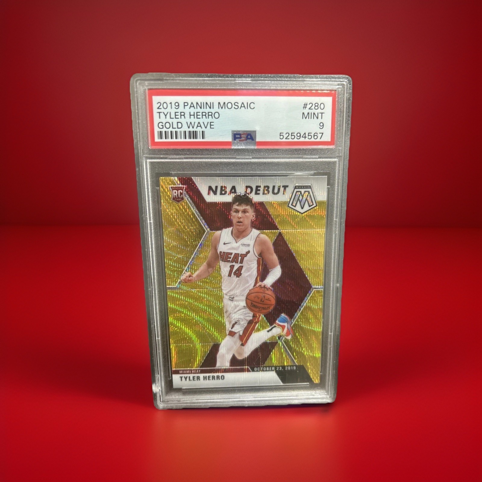 2019-20 Panini Mosaic - NBA Debut Tyler Herro #280 Gold Wave Prizm (RC)