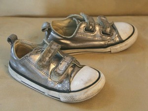 silver converse size 9