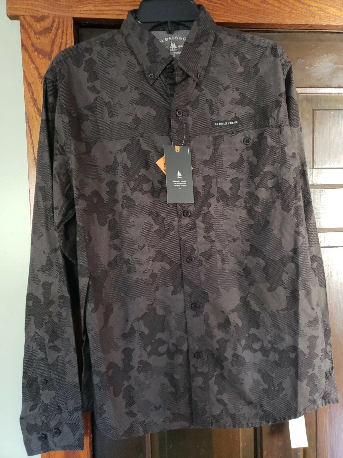 G.H. Bass & Co. Men's Explorer long Sleeve Button Down black vented fishing