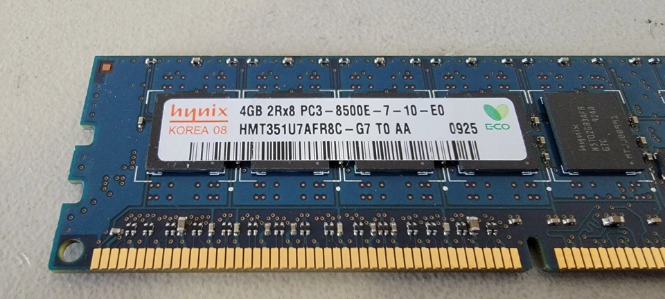 Hynix 4GB PC3-8500E DDR3-1066 ECC Unbuffered 2Rx8 HMT351U7AFR8C-G7 - Image 2 of 3