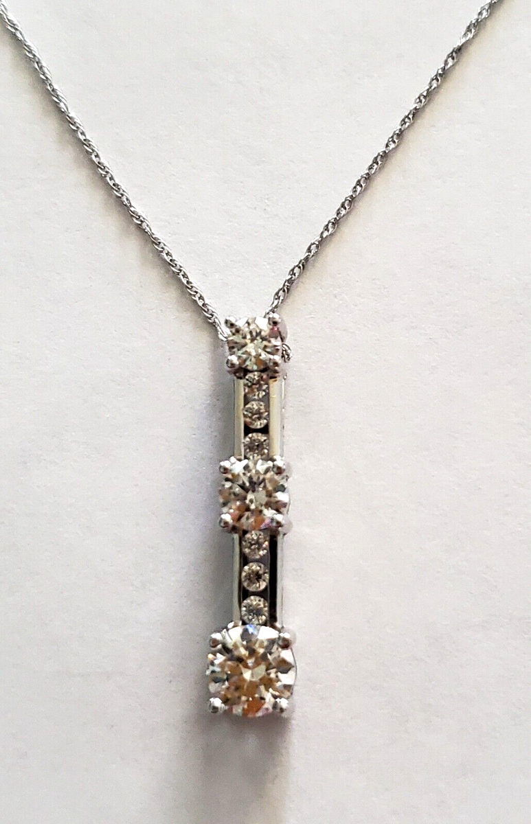 Sparkly DQ CZ P14k white gold cz pendant ~18