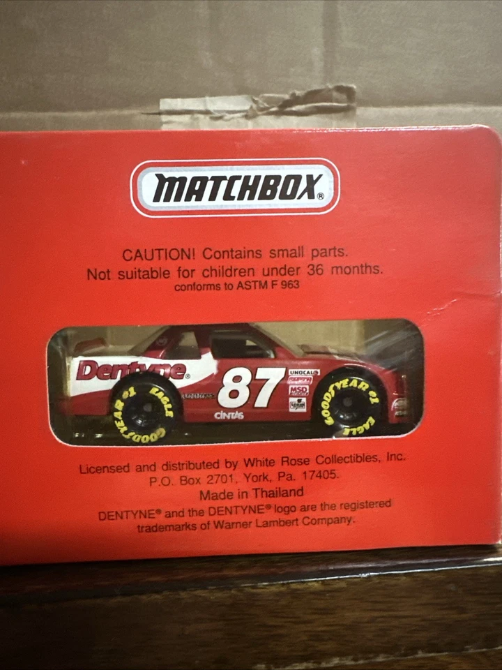 Grand National Matchbox Superstars 1993 #87 Joe Nemechek escala 1,64 Foto 3 de 4