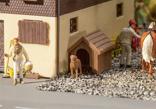 Faller 180939 Kennel with Dog HO Gauge