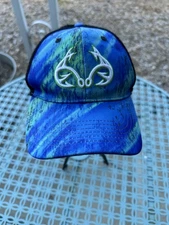 Realtree Fitted Hat S/M Blue