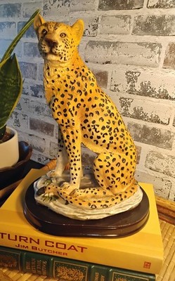 Realistic Cheetah Perched on Rocks in Living Stone Resin Figurine/Sculpture Nice