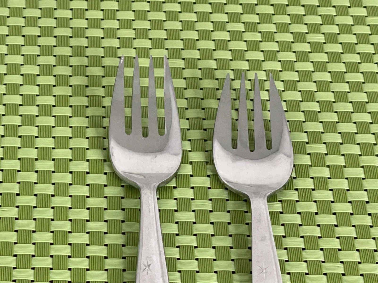 National Stainless STARETTE Set of 2 Forks Asterisks Japan Flatware