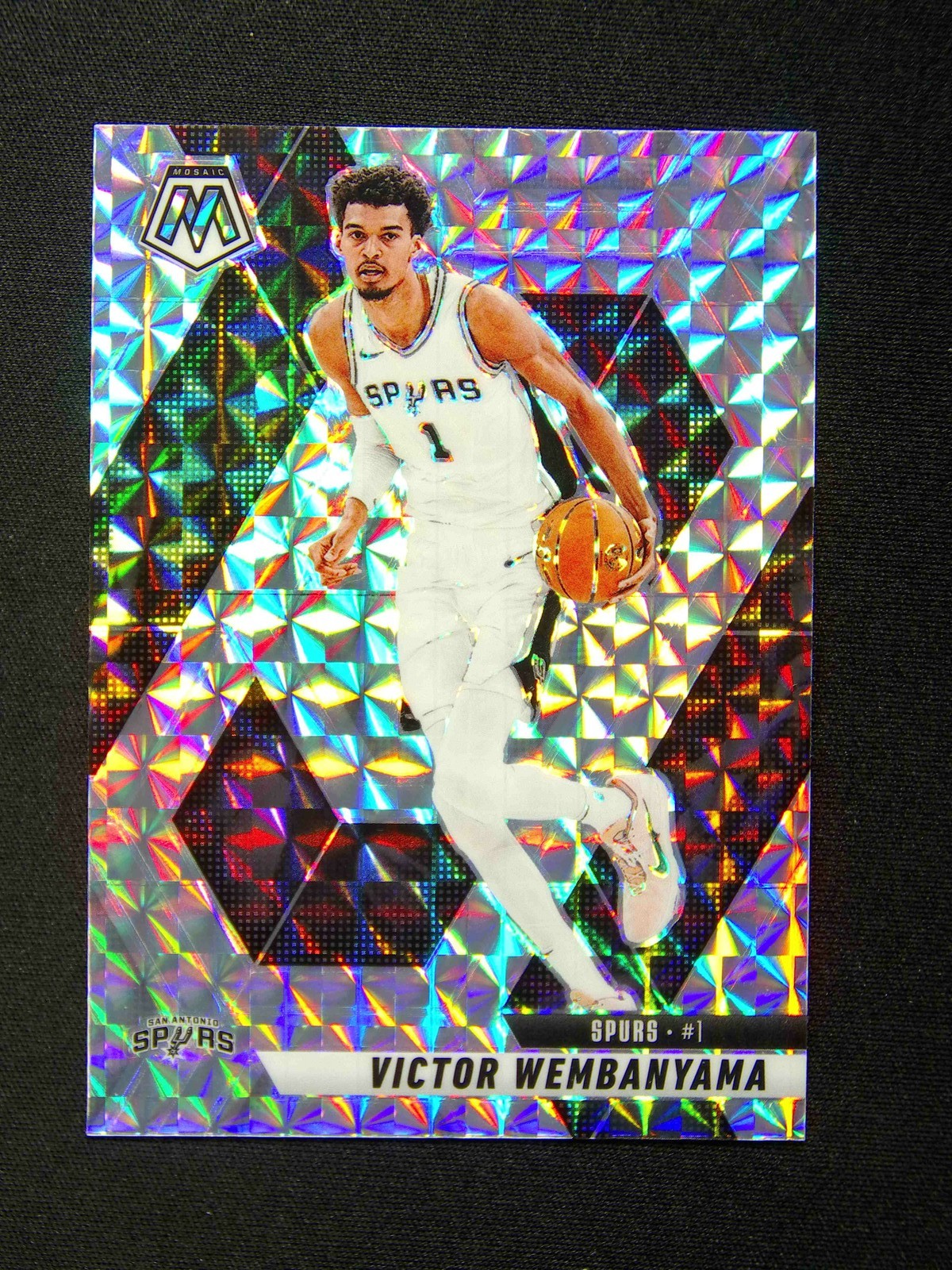 2024-25 Panini Mosaic Victor Wembanyama #31 Silver