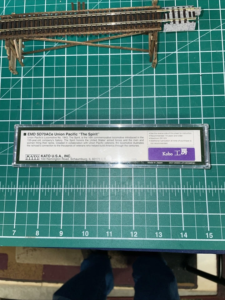 New! N-Scale 176-1943-LS SD70Ce UP Spirit 1943 $ 340.00 - Image 3 of 4