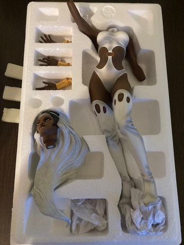 Marvel Storm Exclusive 1/4 Premium Format Sideshow Shipper limitiert auf 150 Stk - Imagen 4 de 7