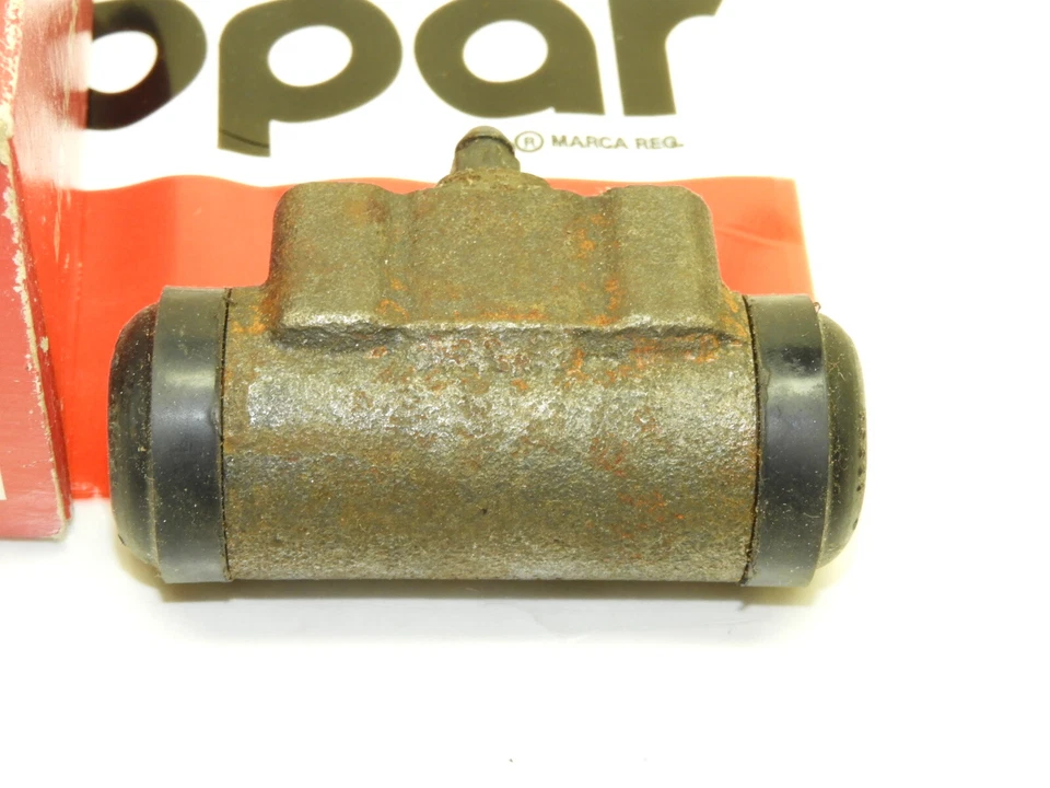 NOS MOPAR WHEEL BRAKE CYLINDER H 71206 DODGE PLYMOUTH DART LANCER DUSTER VALIANT Foto 2 de 4