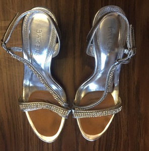 2 inch silver heels for prom