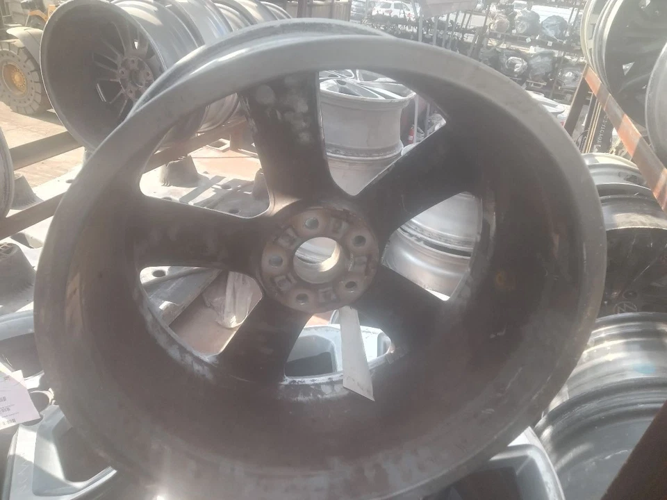 Used Wheel fits: 2014 Audi Q5 19x8 5 spoke arm spoke Grade A - Image 4 of 4