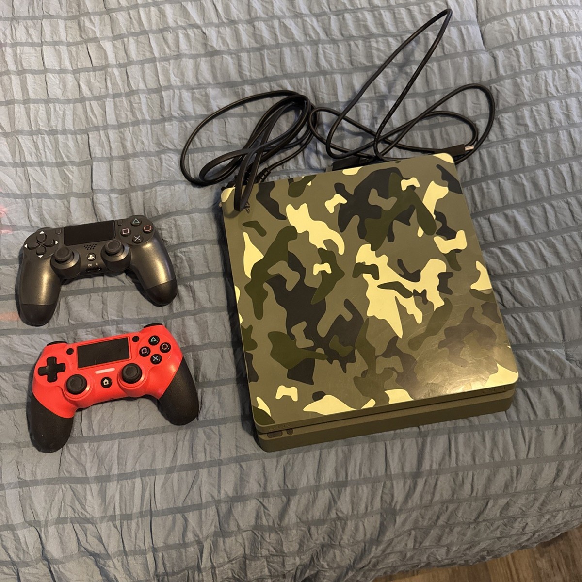 Sony PlayStation 4 Slim Call of Duty: WWII Limited Edition 1TB 