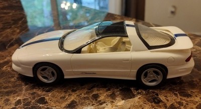 AMT Ertl 1994 Pontiac Trans Am 25th Anniversary White 1:25 Dealer Promo #8962