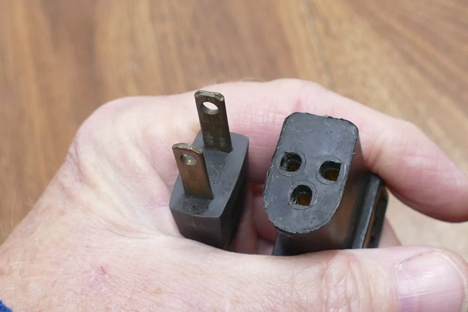 Singer 619494-002 Sewing Machine Foot Pedal Controller 3 Prong CR303 - Works - Image 4 of 4