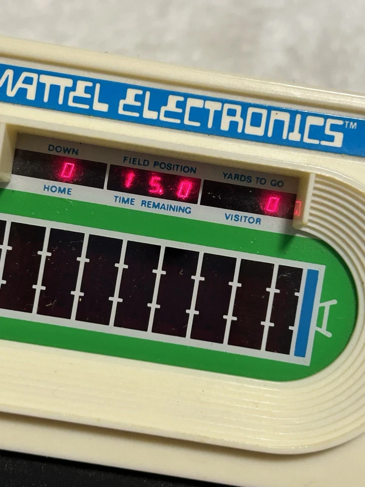 De colección 1977 Mattel Electronics Fútbol 1, Probado Completamente Funcionando, Juego Portátil Foto 3 de 4