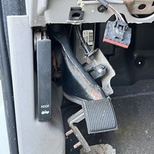 2000 - 2005 Ford Excursion Parking Emergency Brake Pedal Lever F81z-2780-aa Oem 2000 - 2005 Ford Excursion Parking Emergency Brake Pedal Lever F81z-2780-aa Oem