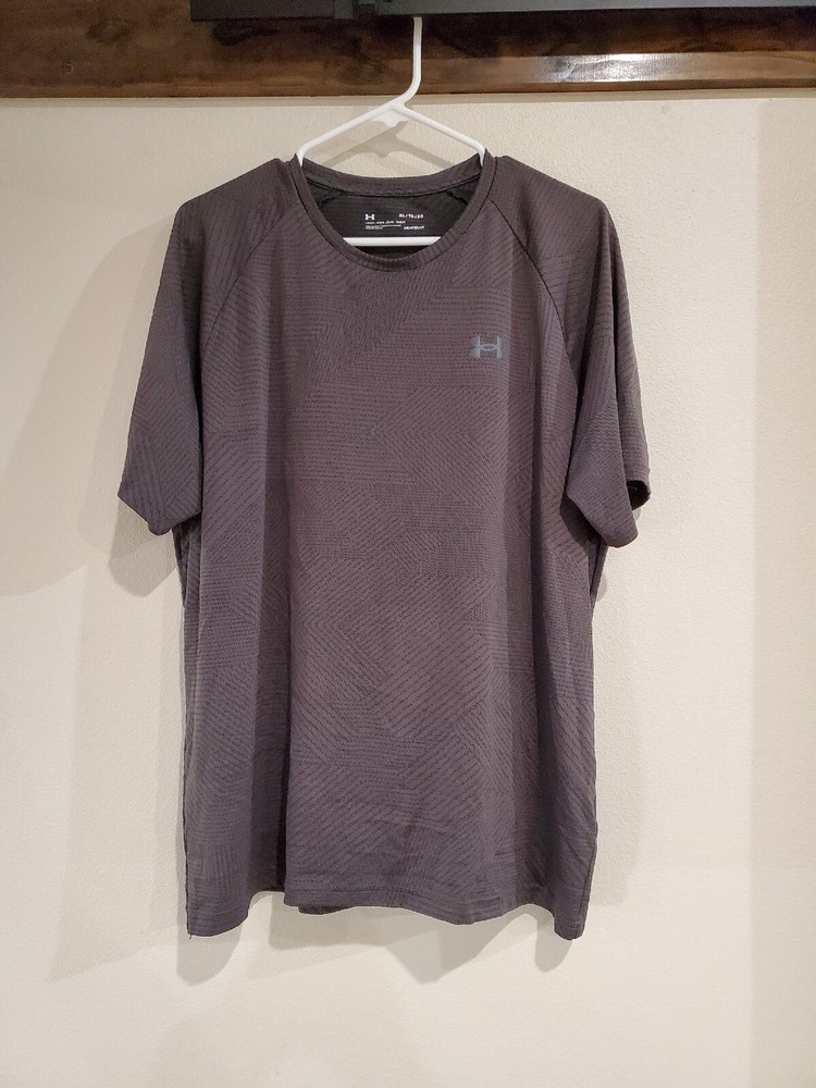 Under Armour Heat Gear T Shirt- Men’s X- Large Gray