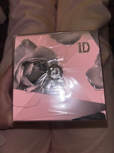 One Direction "Our Moment" Eau De Parfum, New In Box, Unbroken Store Tape - Picture 4 of 4