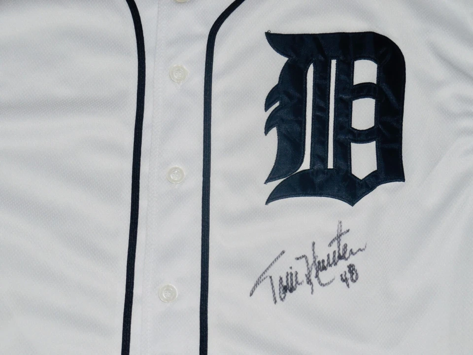 TORII HUNTER AUTOGRAPHED JERSEY (DETROIT TIGERS) - 5X MLB ALL-STAR! - Image 2 of 4