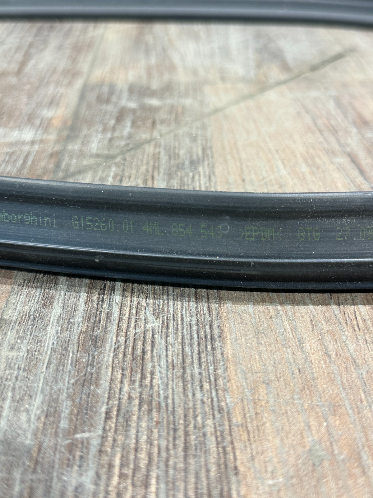 2018-2024 LAMBORGHINI URUS LEFT ROOF SEAL STRIP OEM 4ML854543