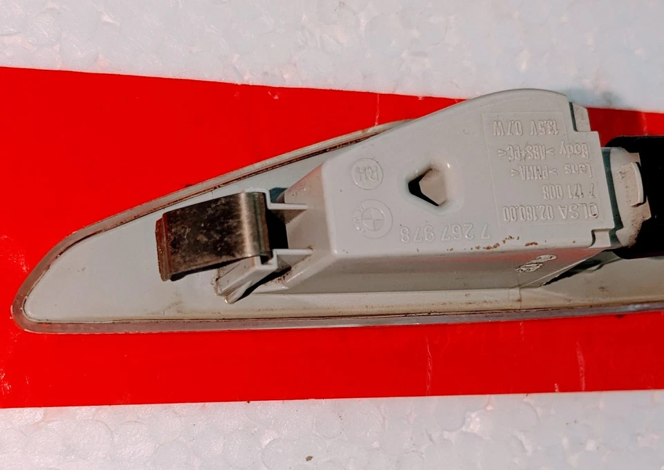 For 2007-14 X3 X5 X6 BMW Right Repeater Side Marker Turn Signal 7267978 - Image 3 of 4