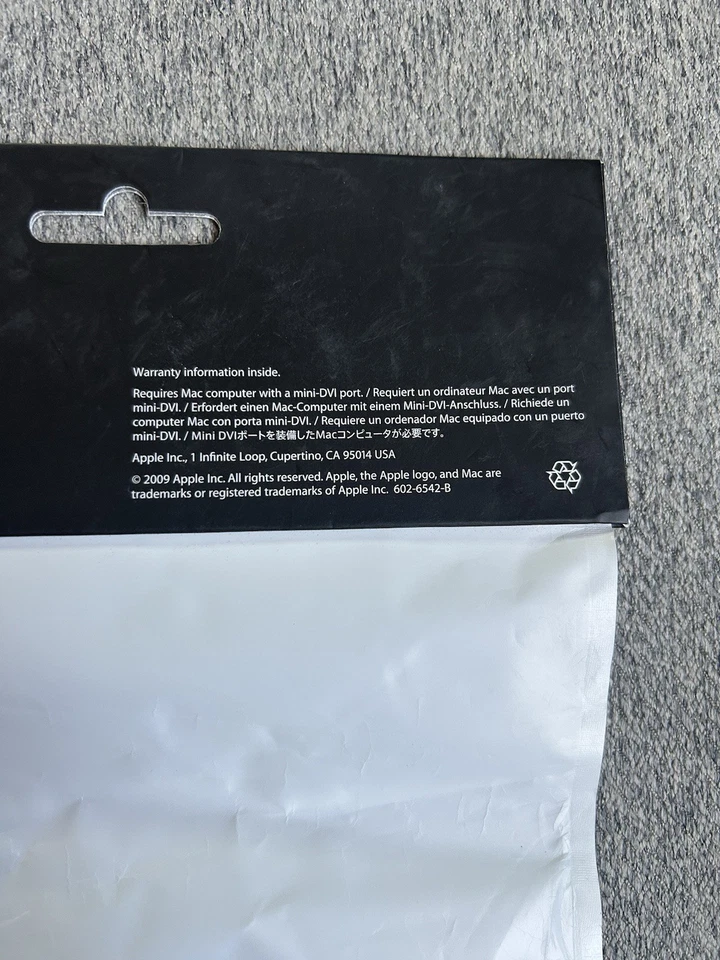 mini DVI Port To VGA Adapter For Apple iMac - Image 3 of 4