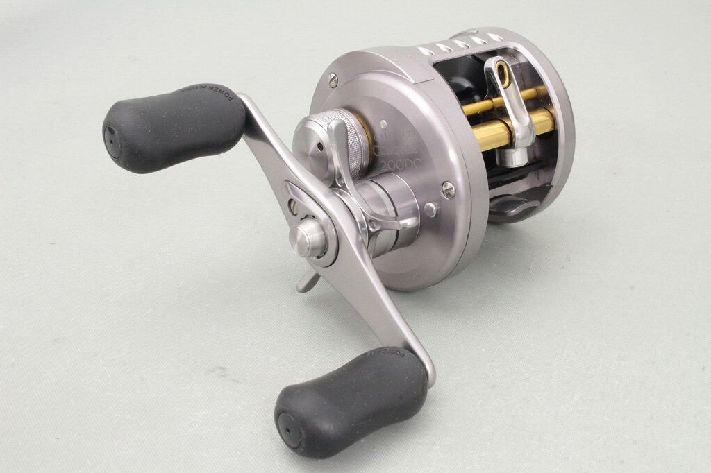 リール SHIMANO CALCUTTA CONQUEST DC200 Shimano 19 CALCUTTA CONQUEST DC 200 Right Baitcasting Reel