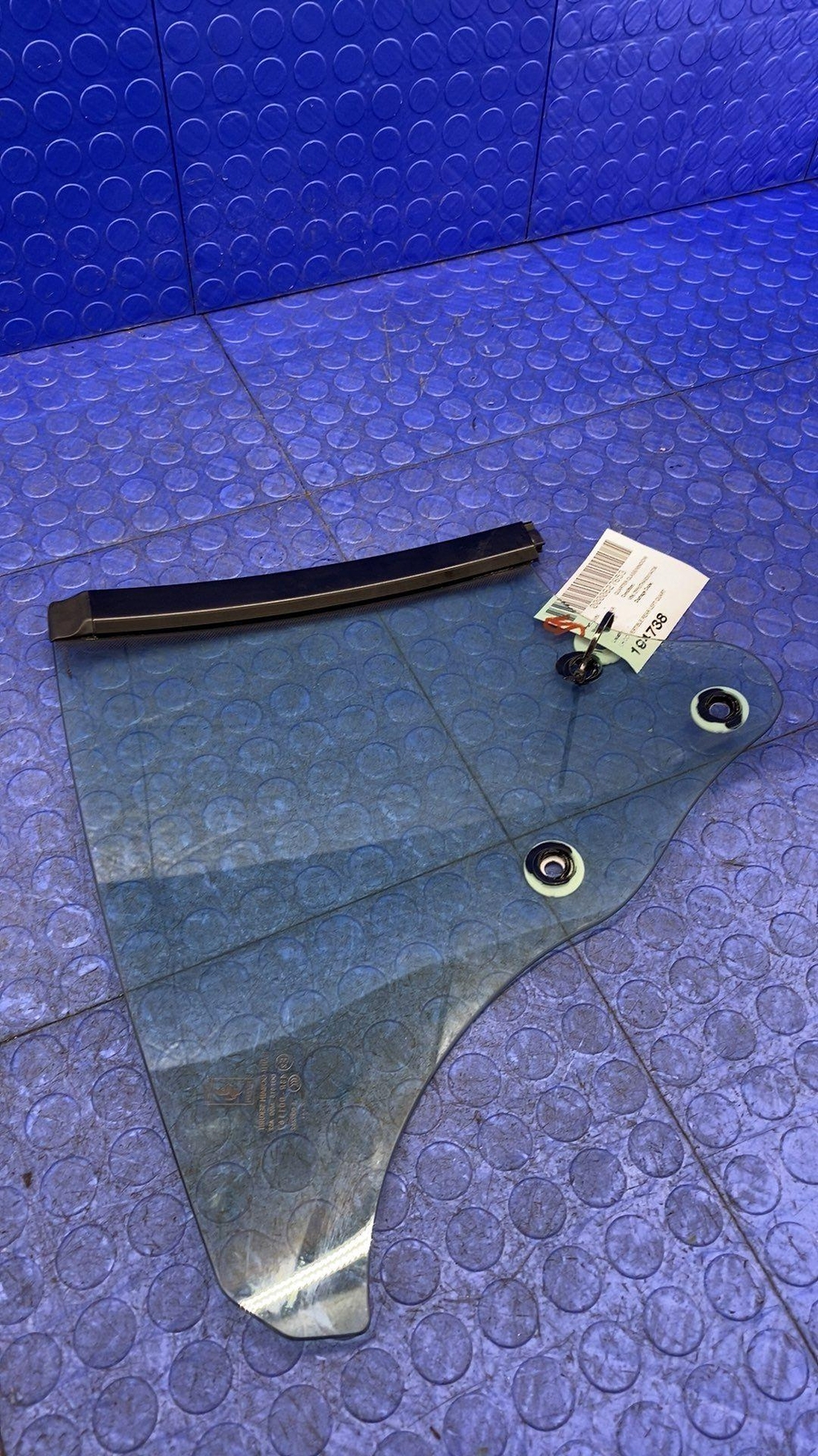 2008-2014 FERRARI CALIFORNIA CONVERTIBLE REAR LEFT QUARTER WINDOW GLASS OEM