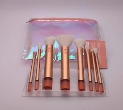 REAL TECHNIQUES The Wanderer Voyager 8 pcs Midi Size Make up Brush Kit Set Bag
