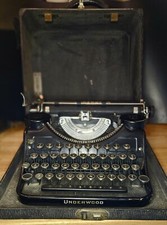 VINTAGE UNDERWOOD TYPEWRITER UNIVERSAL  CASED USA 1930'S PORTABLE VGC thumbnail