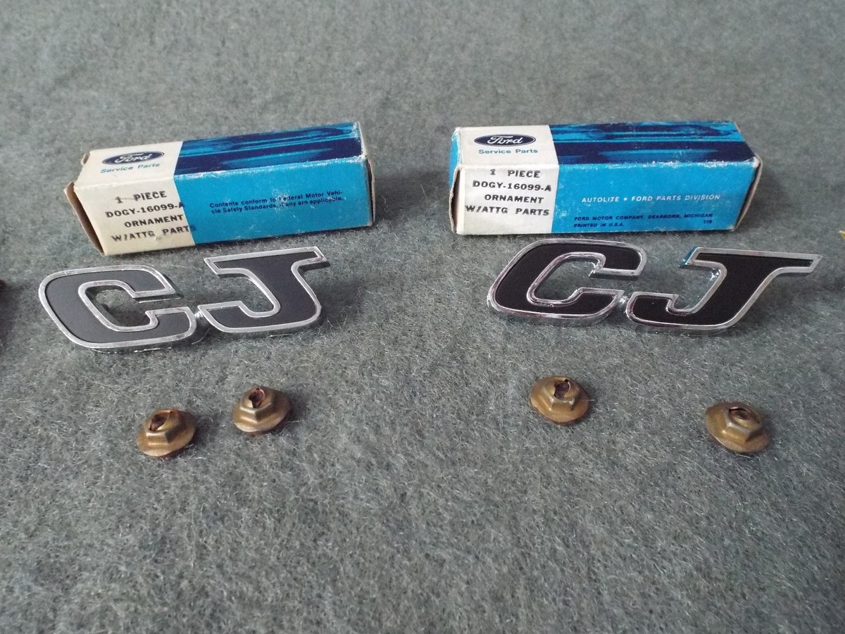 Pair-NOS 429 CJ Engine Badges 1970 Mercury Cyclone Spoiler-Emblem