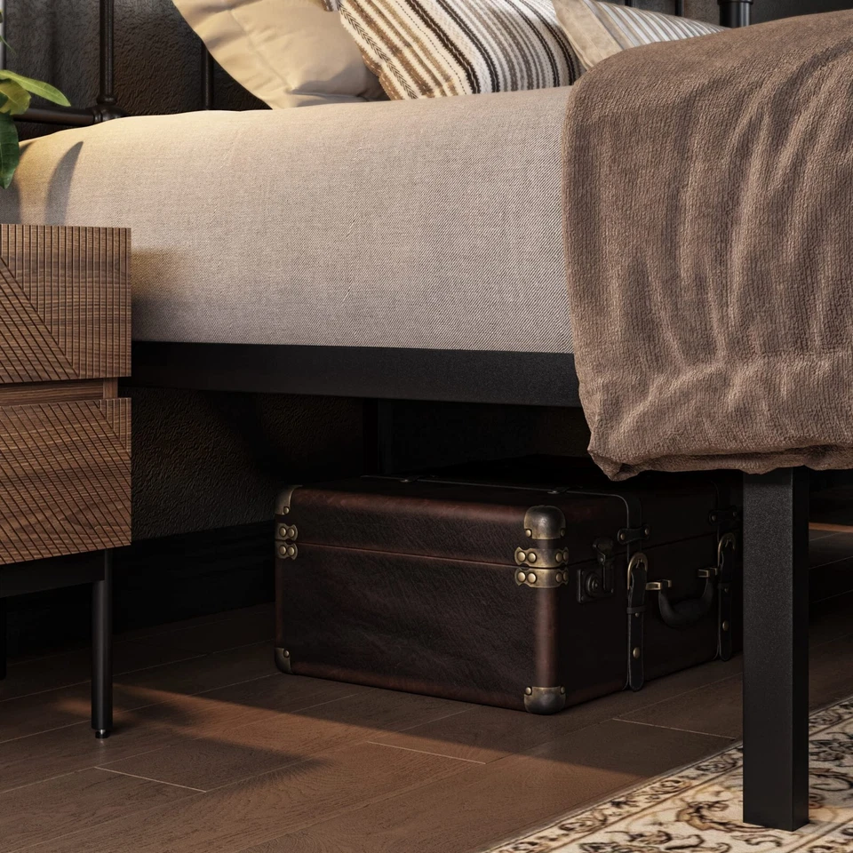 Marco de cama con plataforma de metal king y cabecera de arte de hierro forjado estilo victoriano, negra Foto 4 de 4