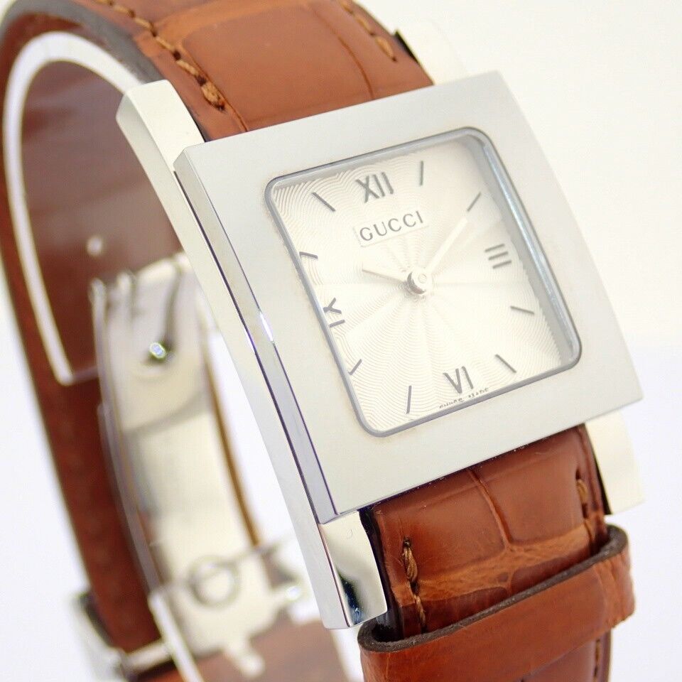 Gucci 7900L.1 ( UNWORN ) Wrist Watch. Gucci 7900L.1 ( UNWORN ) Wrist Watch.