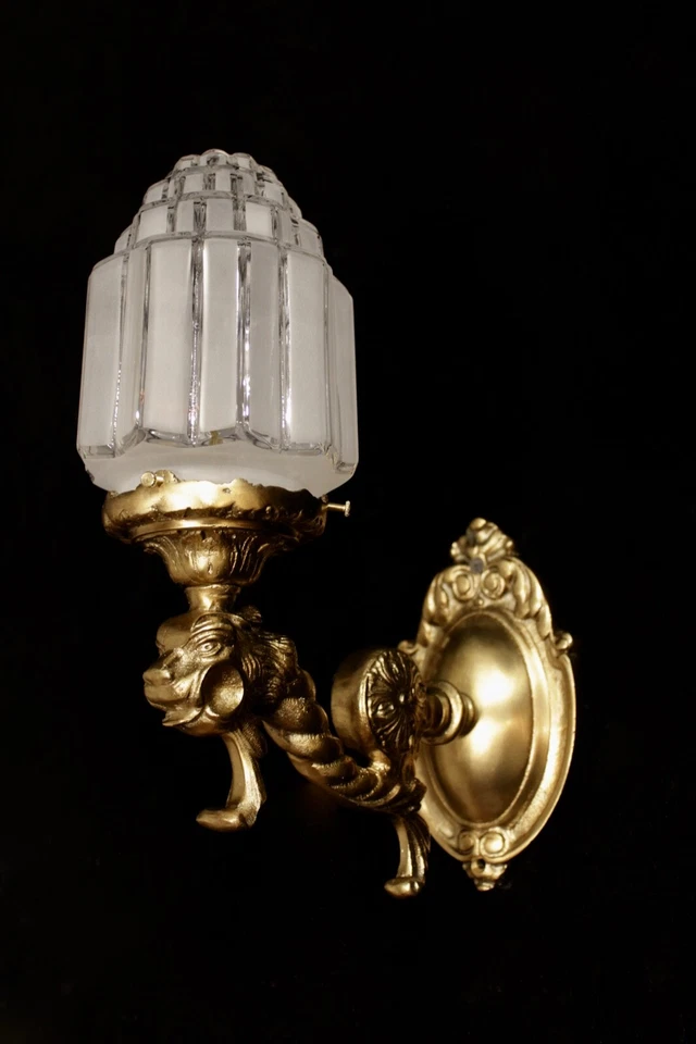  Lámpara de pared Art Deco bronce con ESCULTURA DE LEÓN hecha a mano Foto 2 de 4