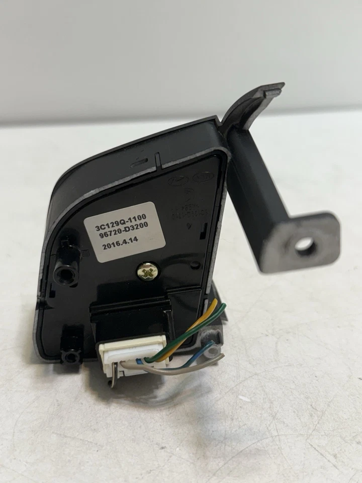 2016-2018 HYUNDAI TUCSON STEERING WHEEL CRUISE CONTROL SWITCH OEM 96720-D3200 - Image 4 of 4