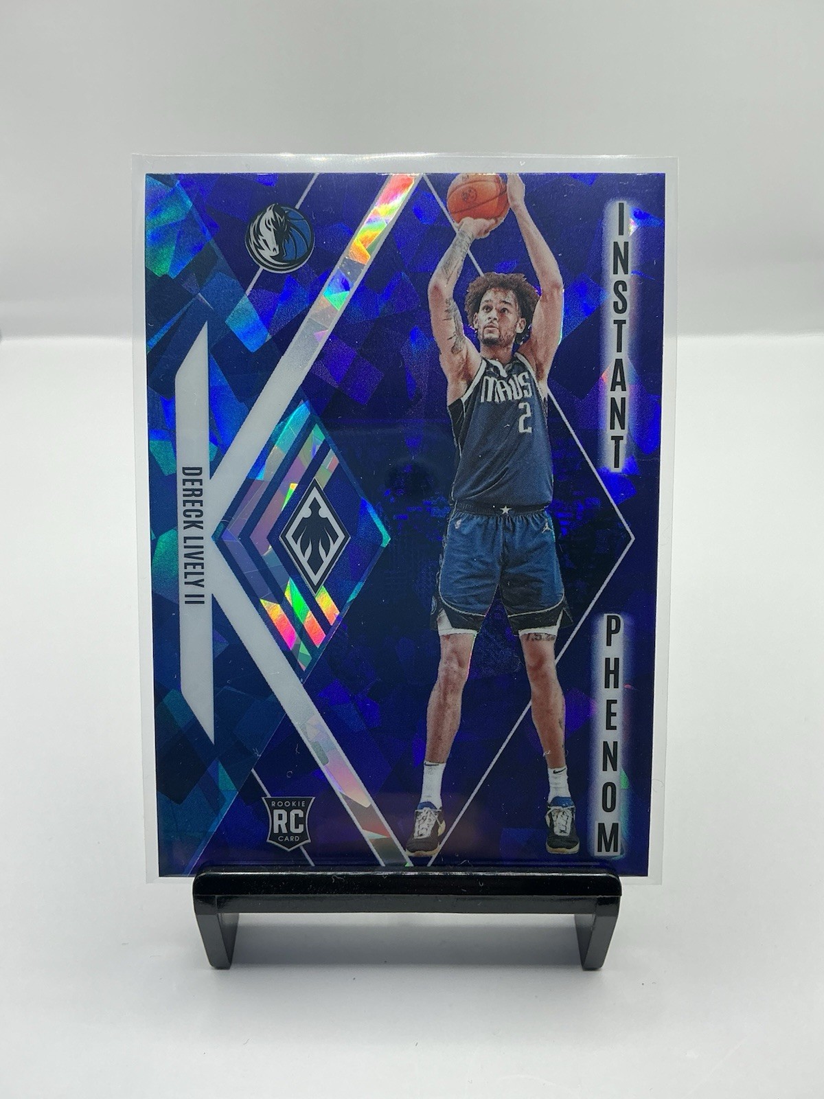 2023-24 Panini Phoenix - Instant Phenom Dereck Lively #19 Blue Ice (RC)