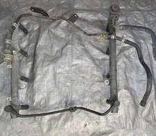 2005 LEXUS LX470 LIMITED 4.7L 8CYL ENGINE FUEL RAIL ASSEMBLY WITH INJECTORS OEM