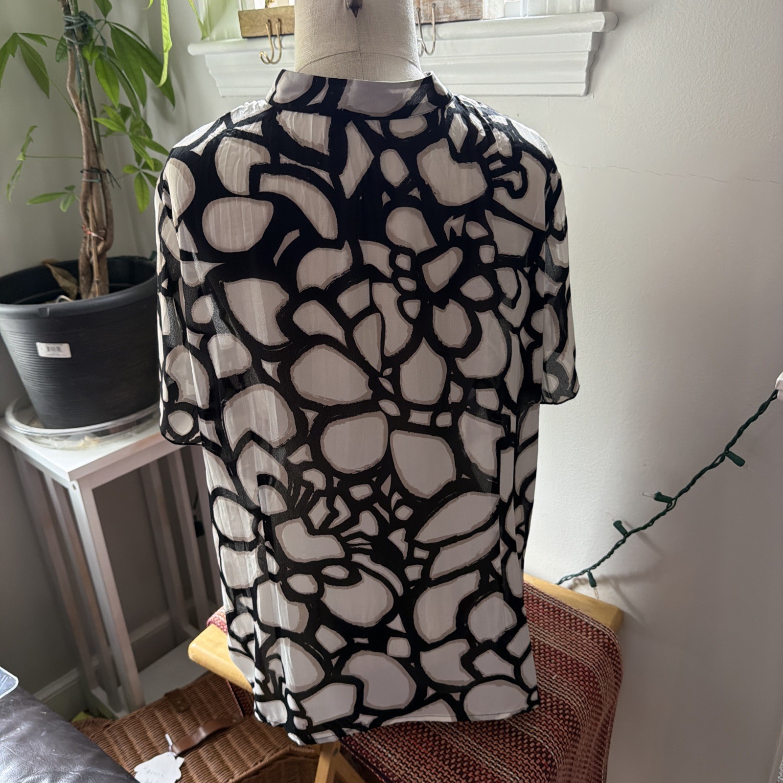 NY Collection XL Patterned Lightweight Blouse - image 5