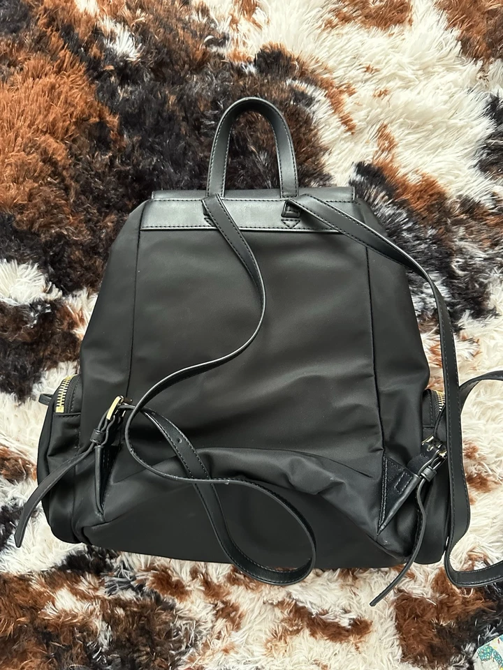 Mochila Michael Kors Abbey  Foto 4 de 4