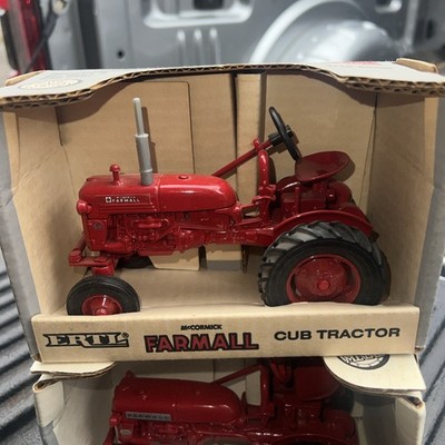 Special Edition McCormick Farmall Cub toy tractor 1/16th scale +1